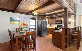 Summit Mountain Lodge And Steakhouse